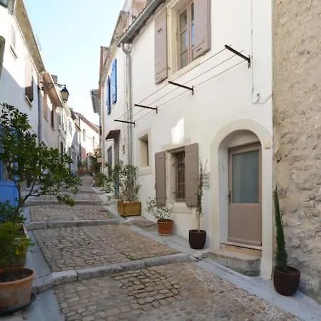 Charmante Petite Maison Donnant Sur Les Arenes *