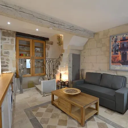 Holiday home Charmante Petite Maison Donnant Sur Les Arenes Arles