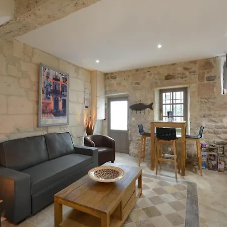 Charmante Petite Maison Donnant Sur Les Arenes Holiday home Arles